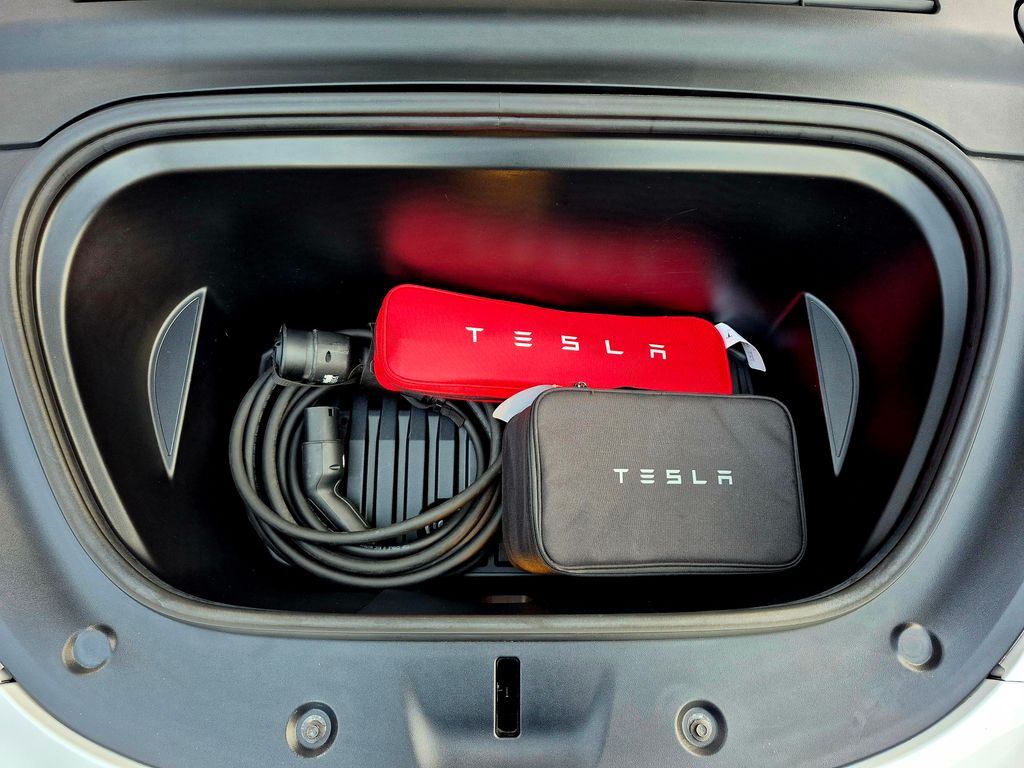 tesla-model-y-standard-plus-rwd-220kw-dph-tazne - 7