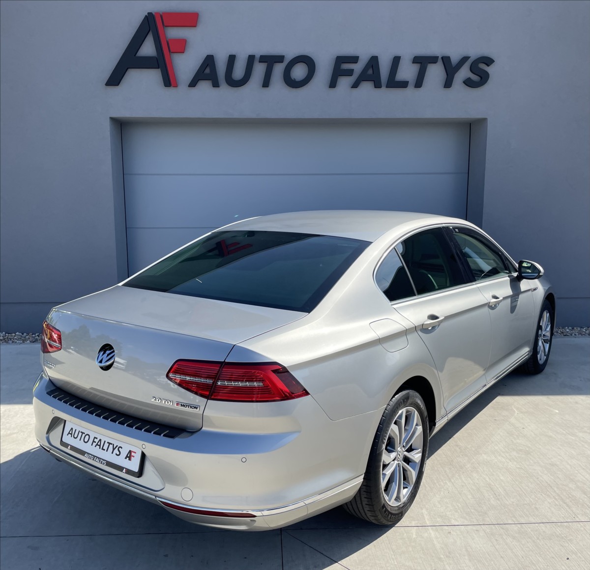 volkswagen-passat-2-0-tdi-110kw-4x4-cr - 2