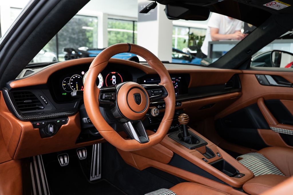 porsche-911-techart-911-gt3-touring-992-2 - 4