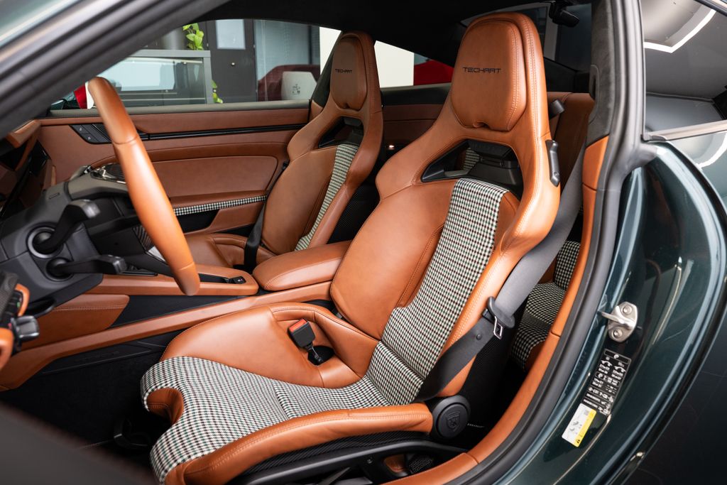 porsche-911-techart-911-gt3-touring-992-2 - 6