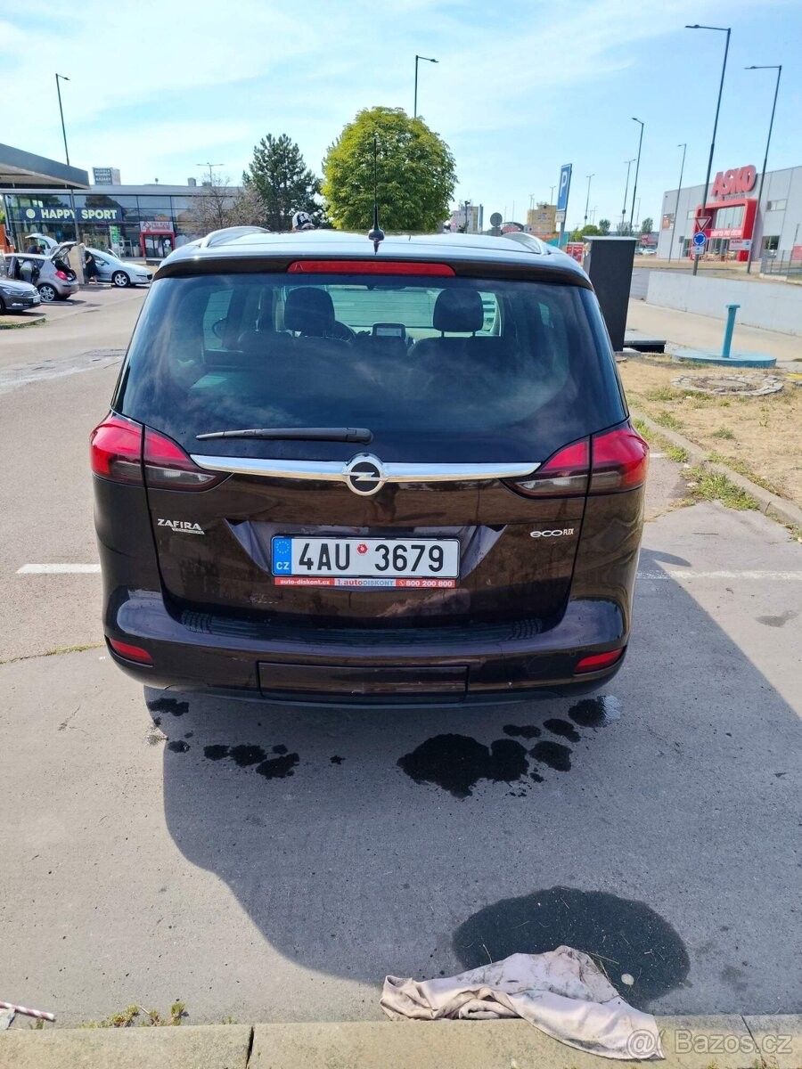 opel-zafira-1-6-c-tourer - 2