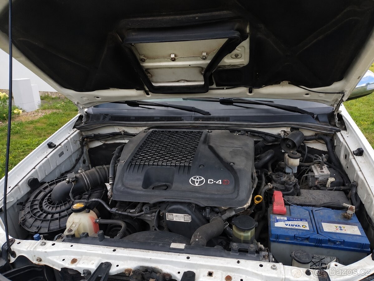 toyota-hilux-2-5-d4d-2014-tazne-cr - 7