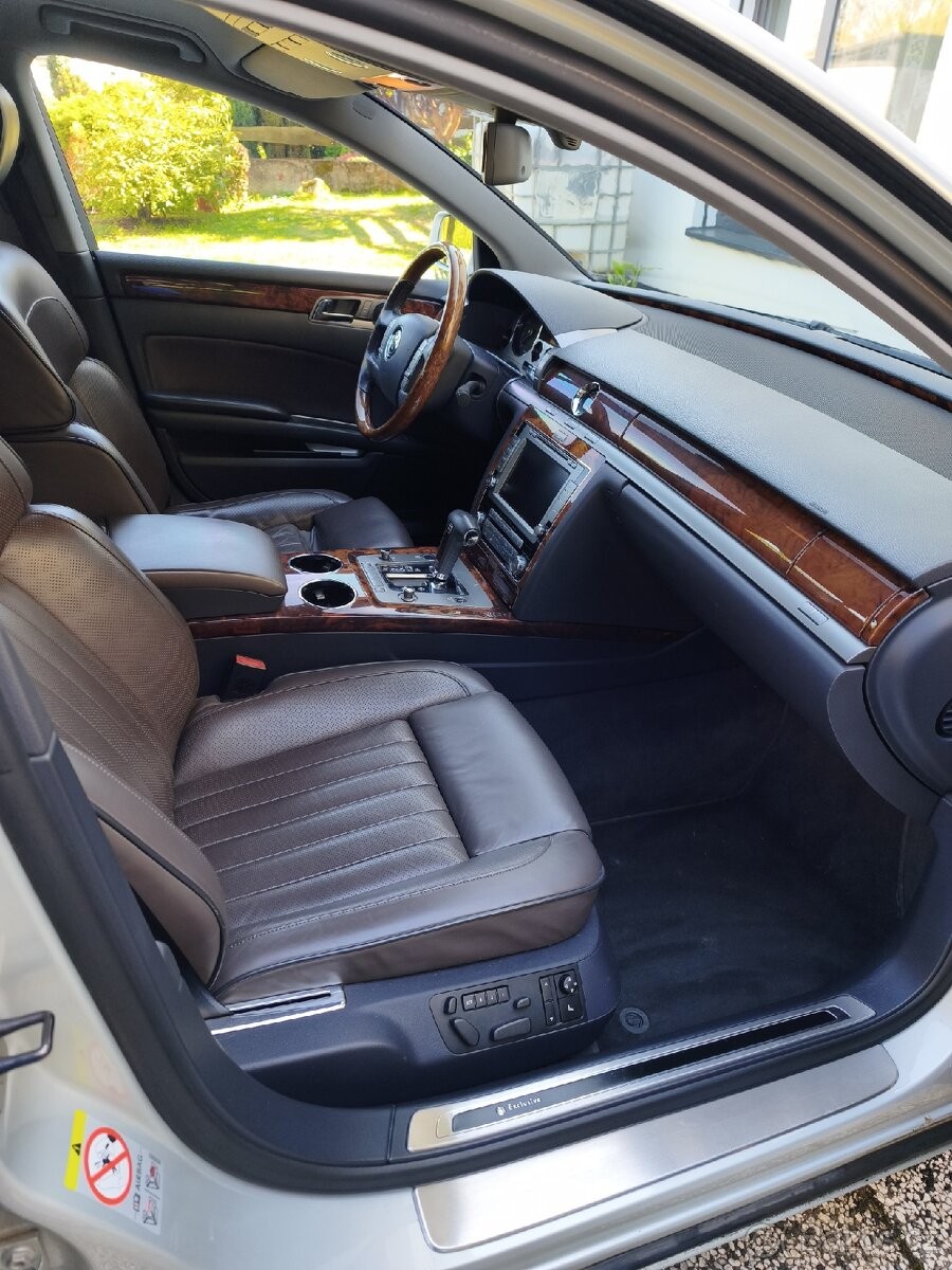 volkswagen-phaeton-4-2-v8 - 4