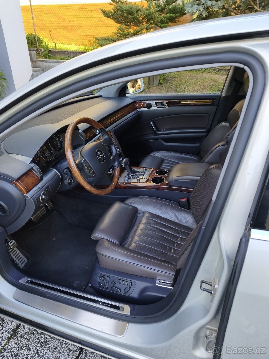 volkswagen-phaeton-4-2-v8 - 6
