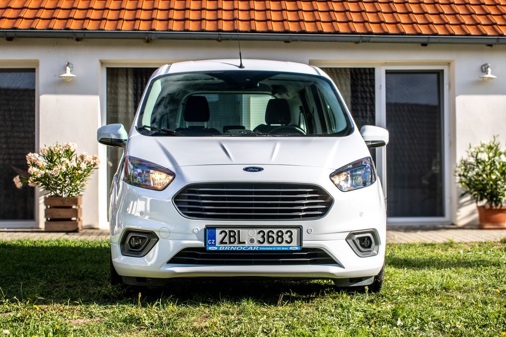 ford-tourneo-courier - 1