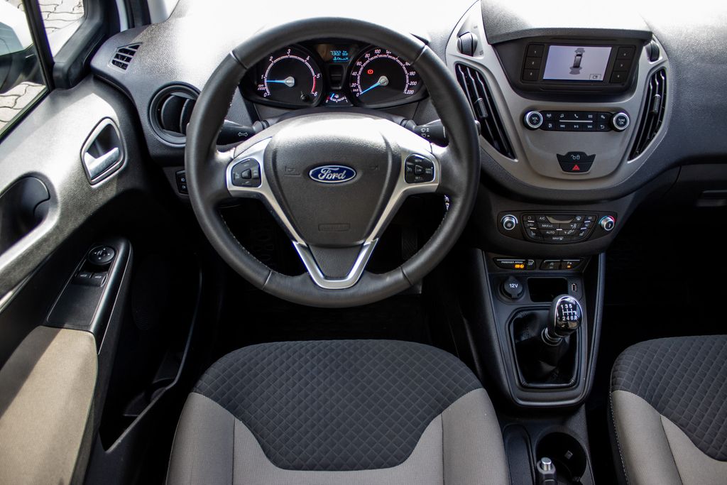 ford-tourneo-courier - 9