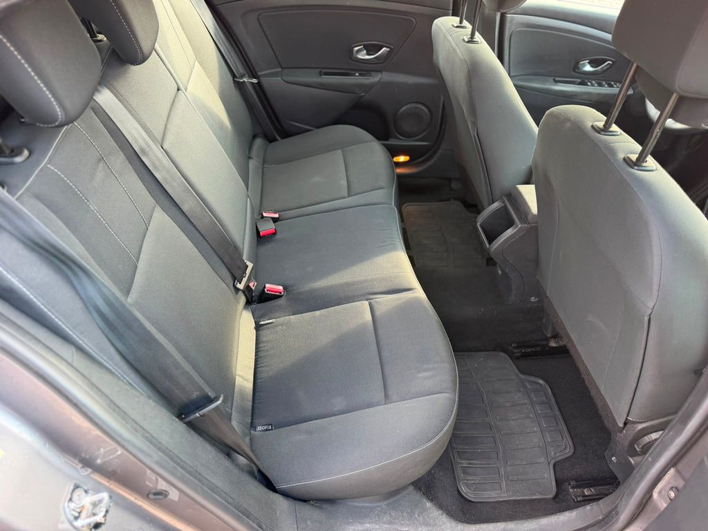 renault-megane-kombi-authentique-1-6-16v-100 - 8