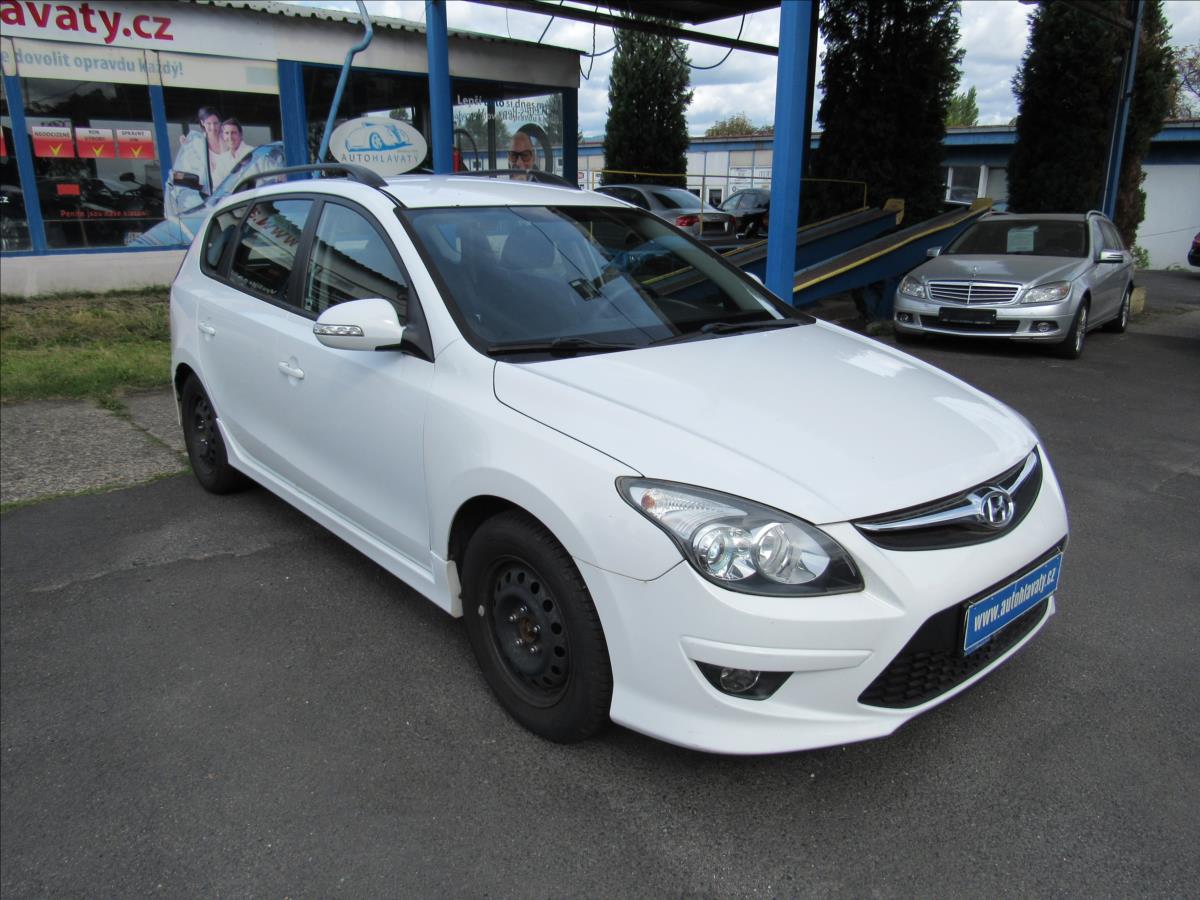 hyundai-i30-1-4-i-80kw-combi - 2