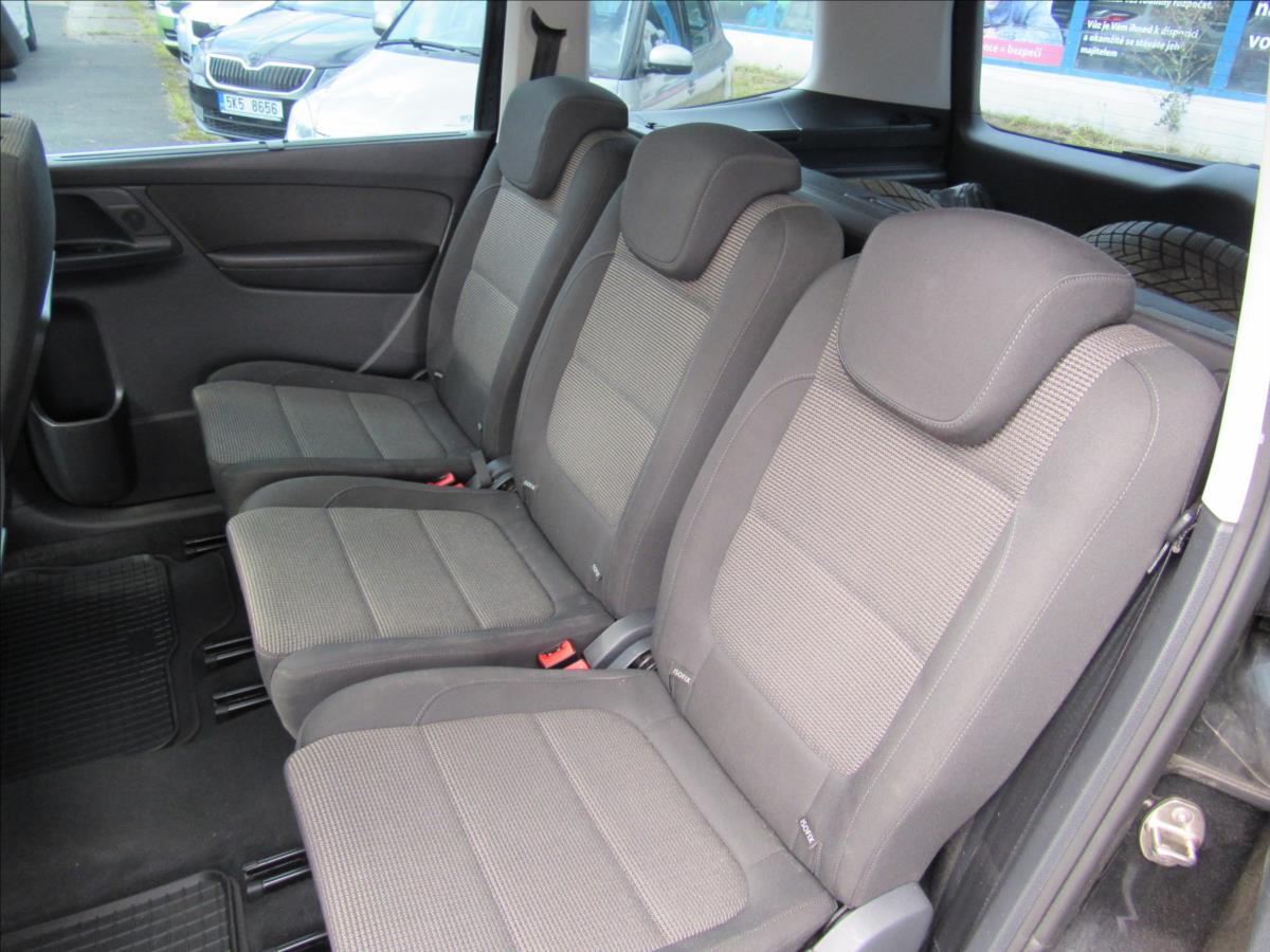 volkswagen-sharan-2-0-tdi-103kw-5-mist - 9