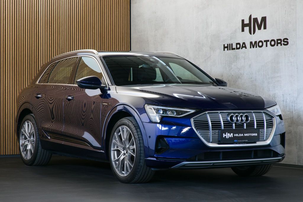 Audi e-tron 55 300kW Matrix Pano NV Tažné