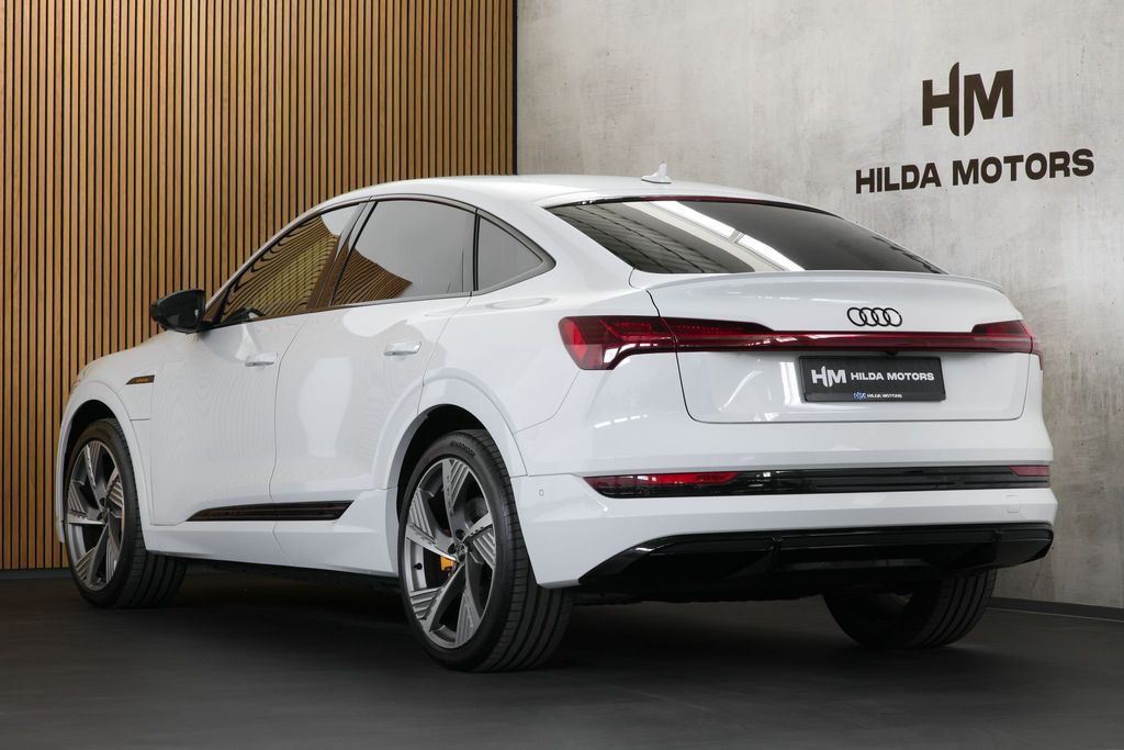 audi-e-tron-55-300kw-sportback-black-edice - 1