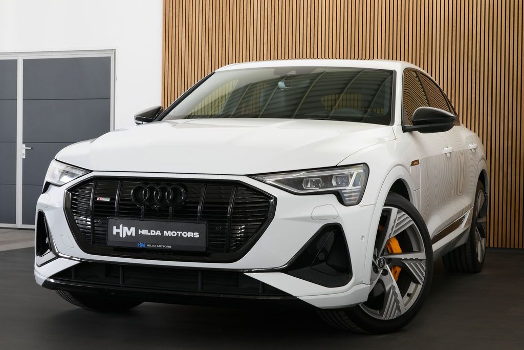 audi-e-tron-55-300kw-sportback-black-edice - 3