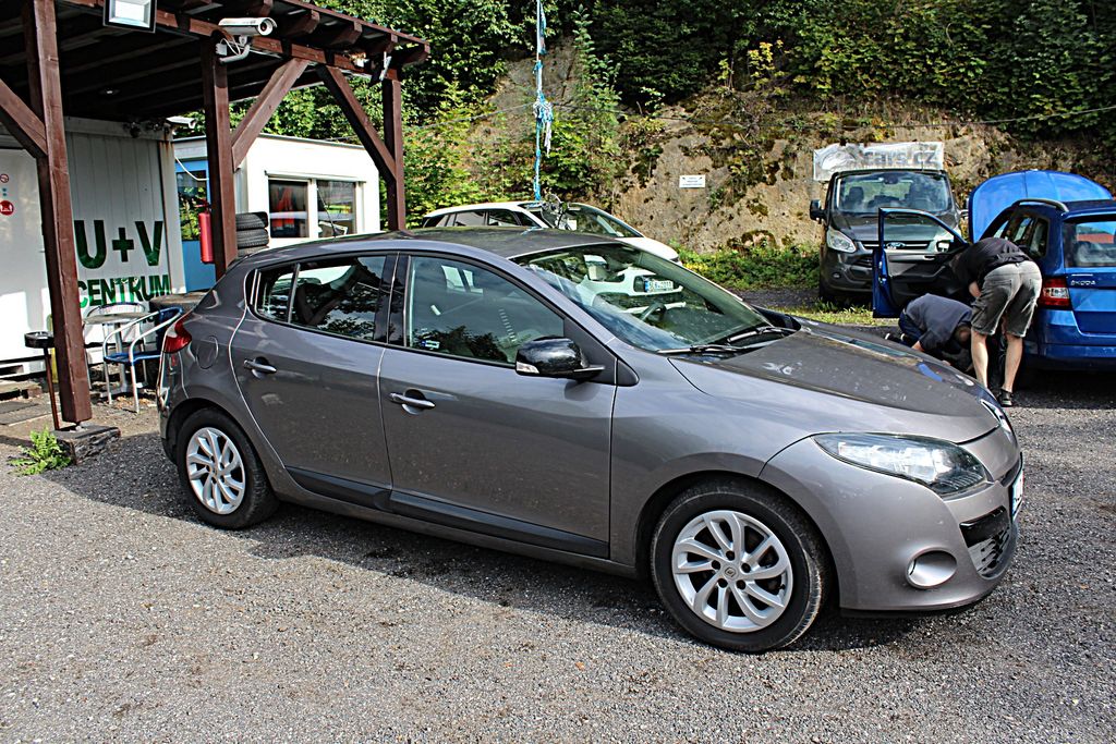 renault-megane-1-6-16-v-serv-knizka - 3