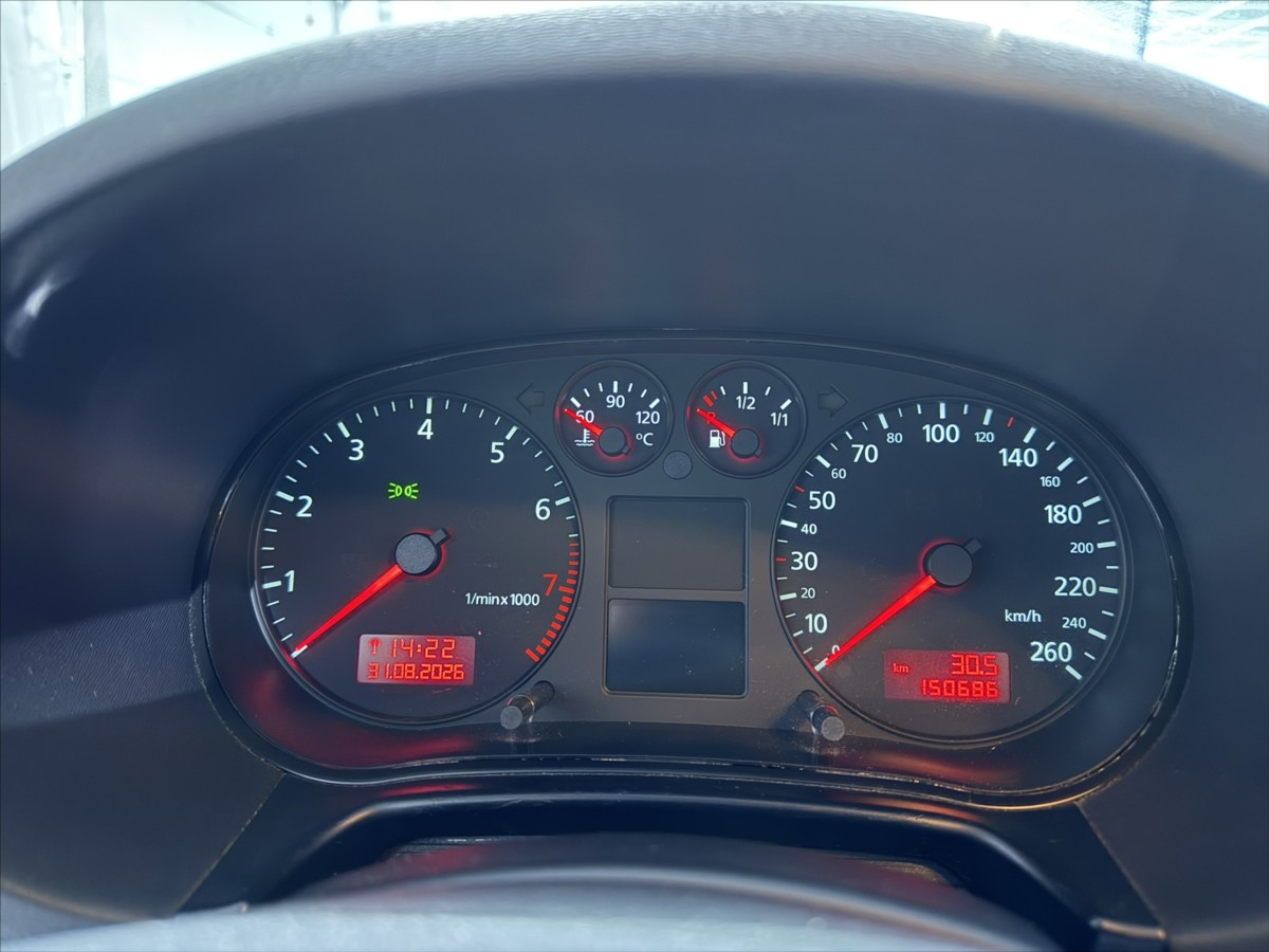 audi-a3-1-6-i-borbet-klima-cidla-stk - 8