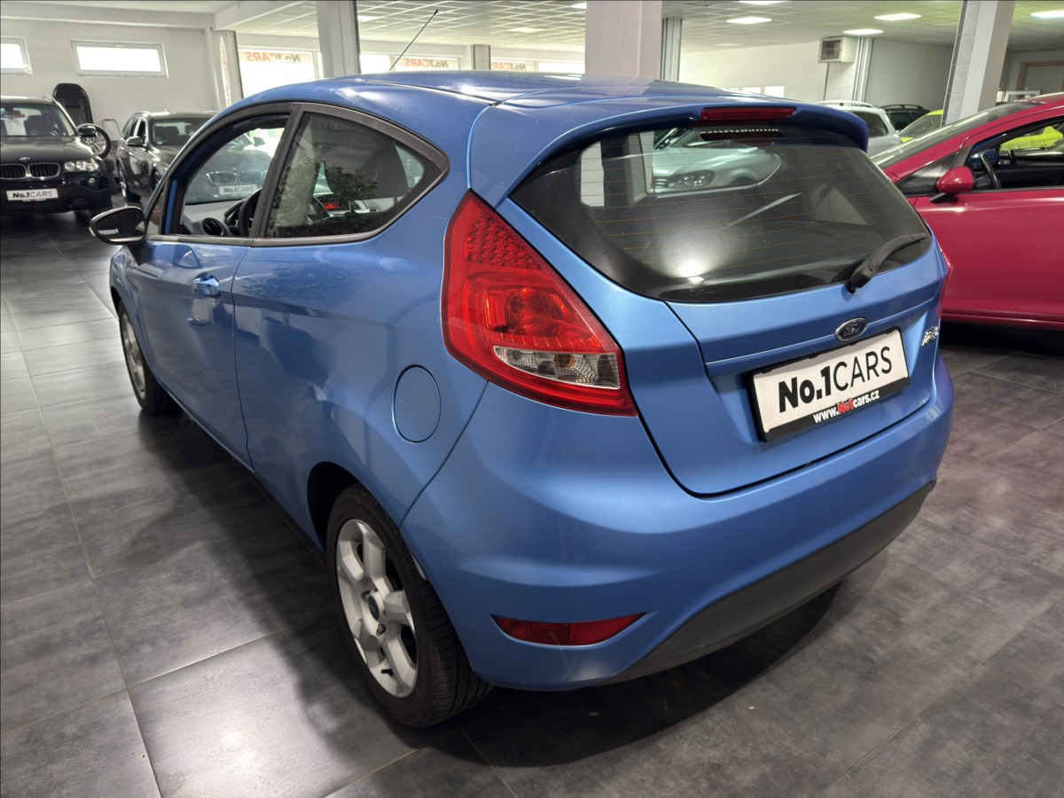 ford-fiesta-1-2-i-83-000km-servis-alu-stk - 3