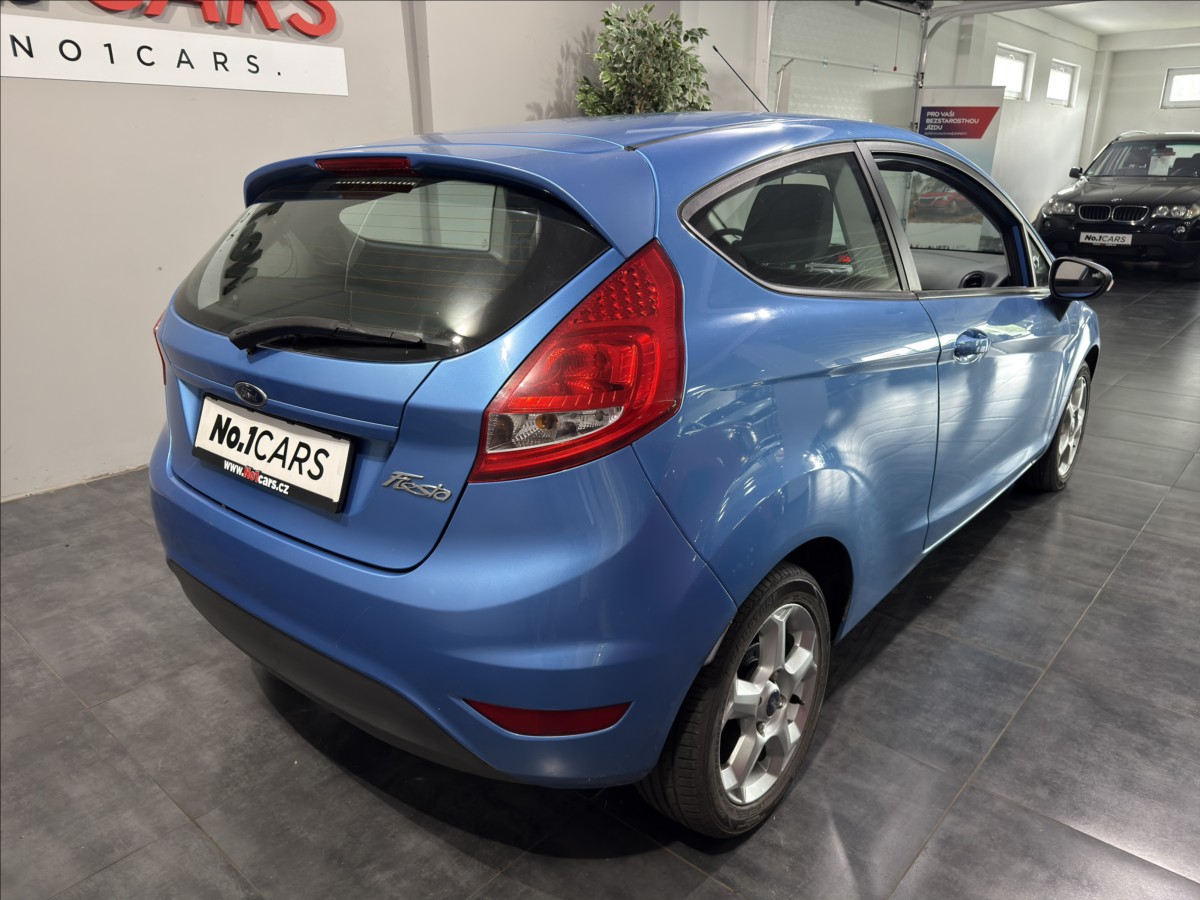 ford-fiesta-1-2-i-83-000km-servis-alu-stk - 4