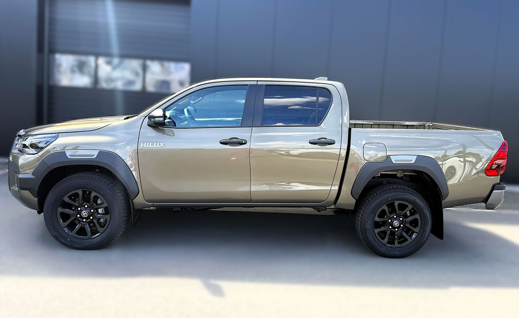 toyota-hilux-invincible - 1