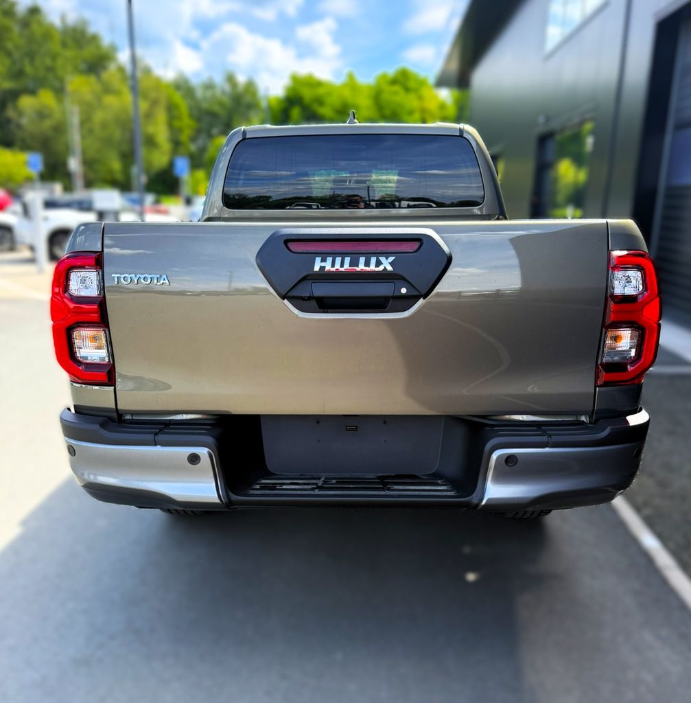 toyota-hilux-invincible - 5