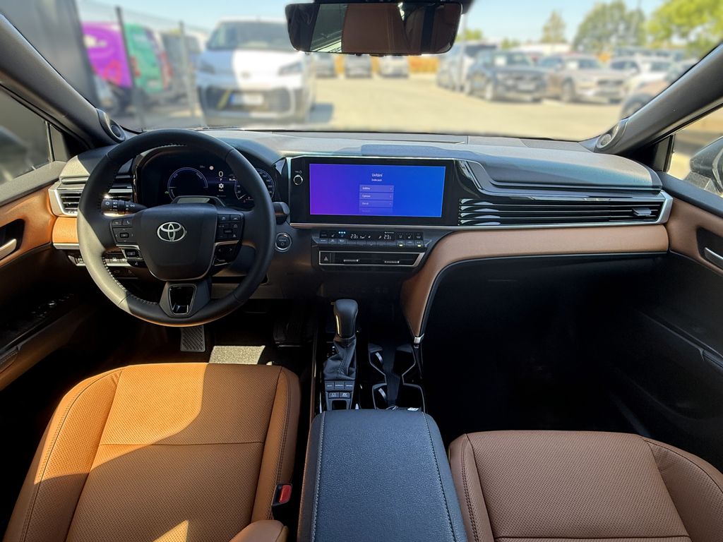 toyota-camry-executive - 7