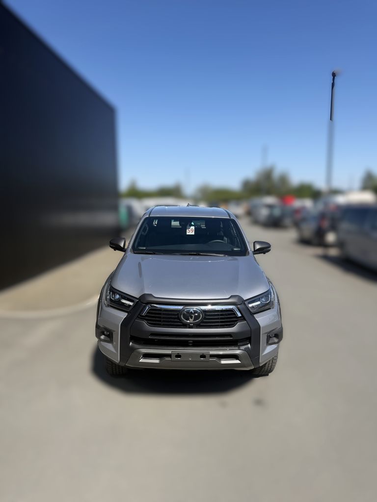 toyota-hilux-invincible - 1