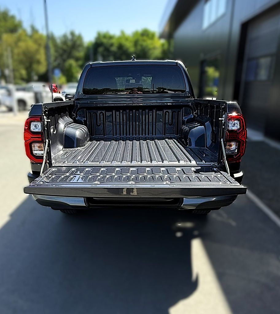 toyota-hilux-invincible - 5