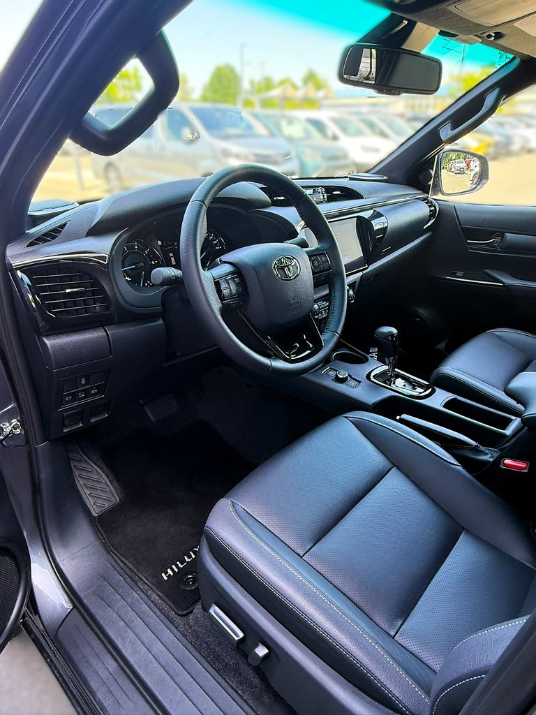 toyota-hilux-invincible - 6