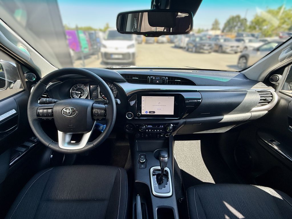 toyota-hilux-executive - 8