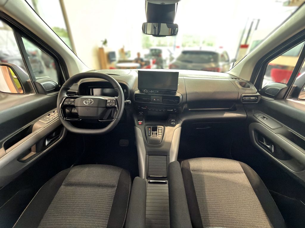 toyota-proace-city-verso-family-7s - 8