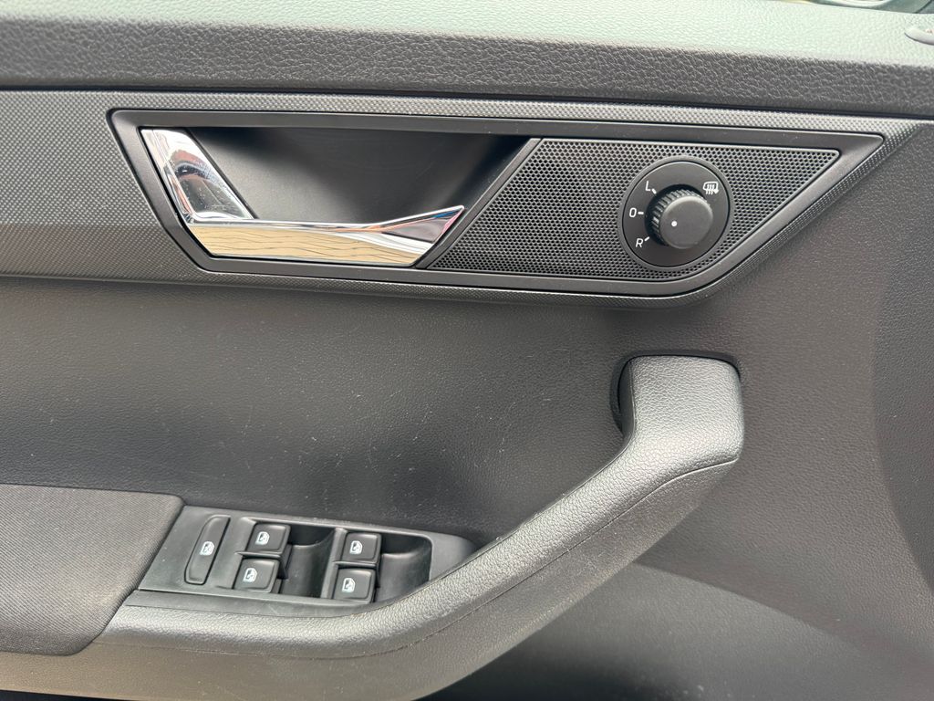 skoda-fabia-combi-1-4-tdi-ambition-clever - 6