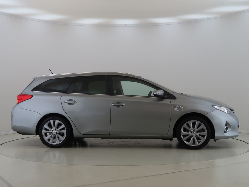 toyota-auris-1-8hybrid-navigace-at - 3