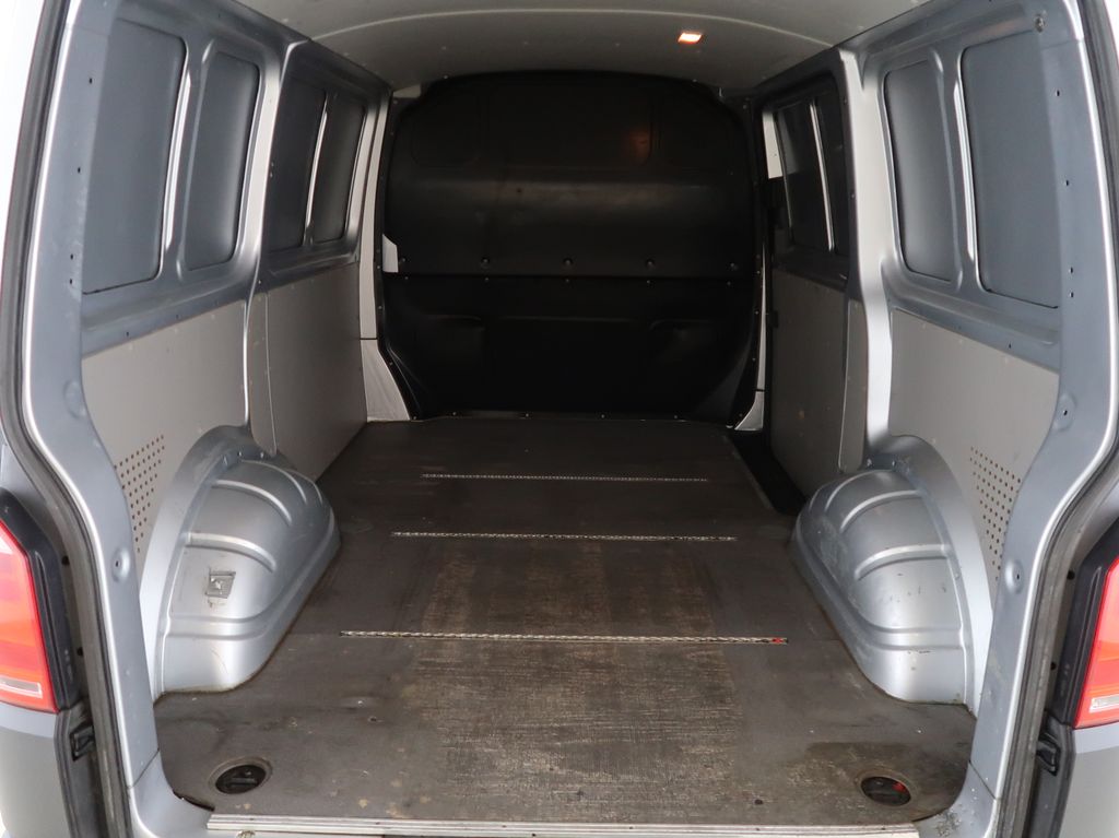 volkswagen-transporter-2-0tdi-cz-1maj-l1h1 - 9