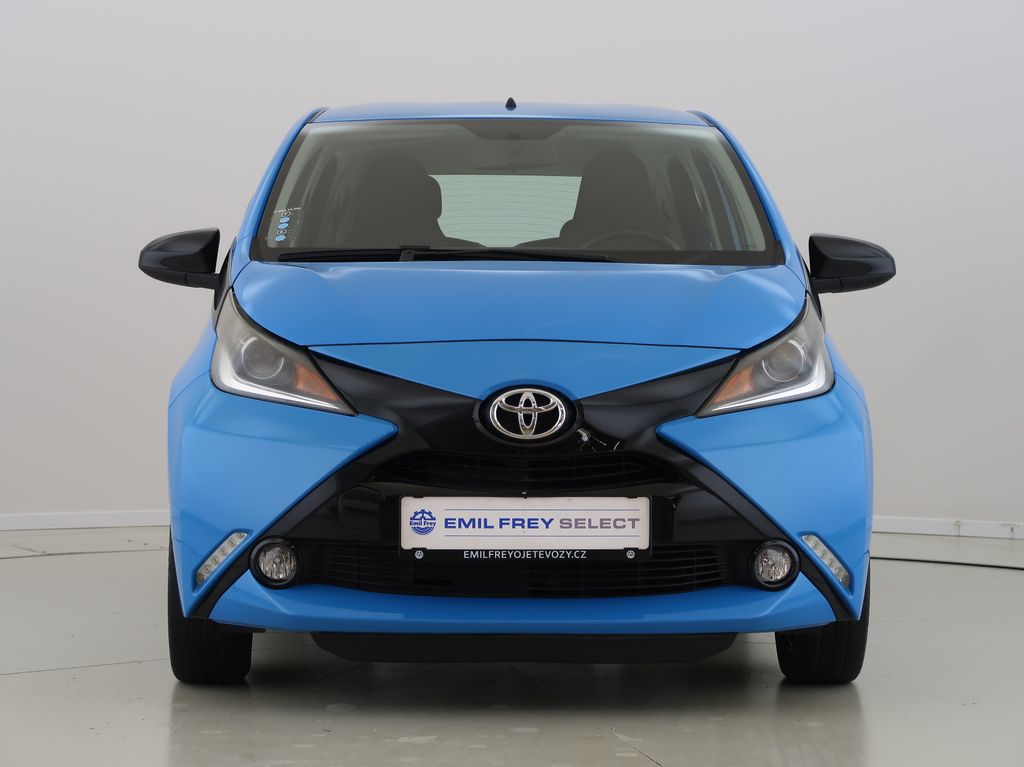 toyota-aygo-1-0vvt-i-51kw-1maj-x-cite-smart - 1