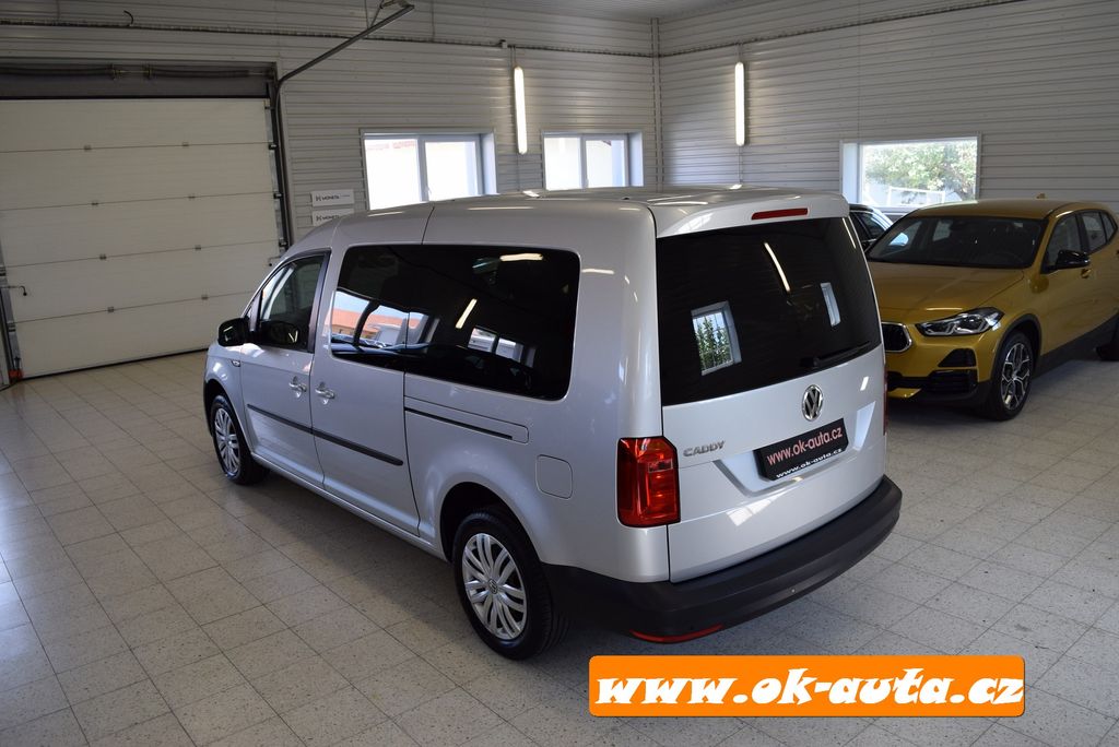 volkswagen-caddy-2-0-tdi-maxi-life-5-mist-2020 - 3