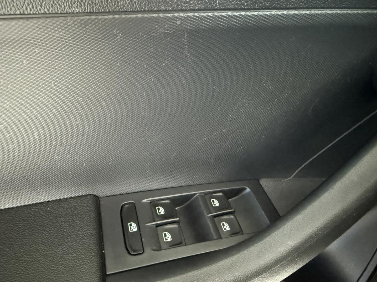 skoda-rapid-1-0-tsi-81kw-style-serviska - 9