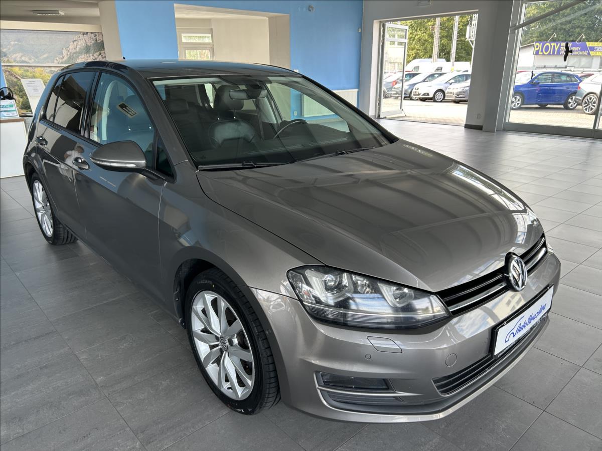 Volkswagen Golf 1,4   TSI 92kW,DSG,SERVISKA,ČR