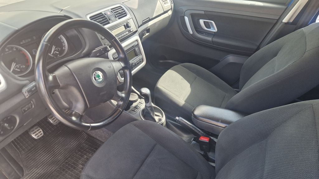 skoda-roomster-1-6-16-v - 6