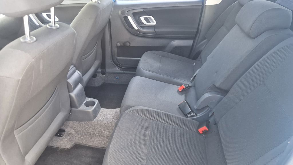 skoda-roomster-1-6-16-v - 8