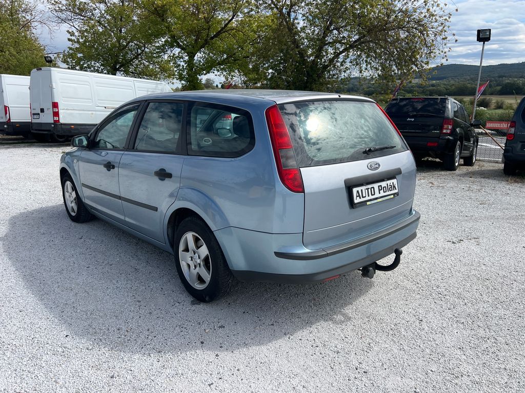 ford-focus-1-6-i - 8