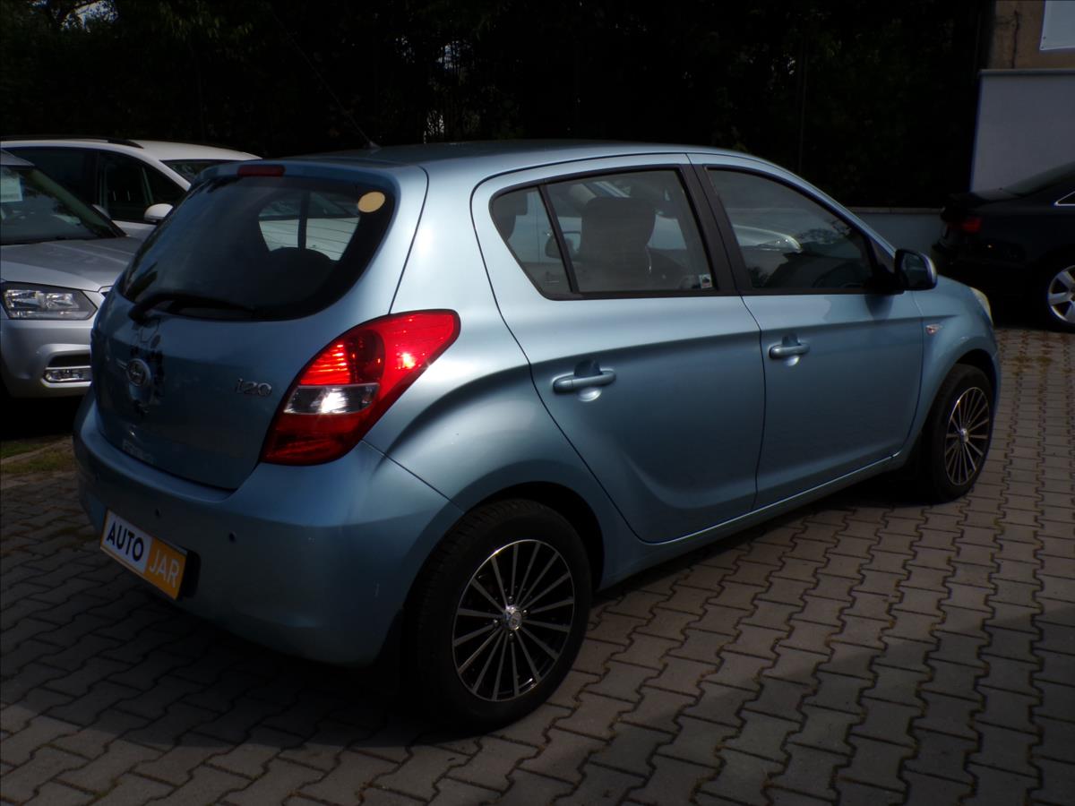 hyundai-i20-1-4-lpg-benzin-klimatizace - 3