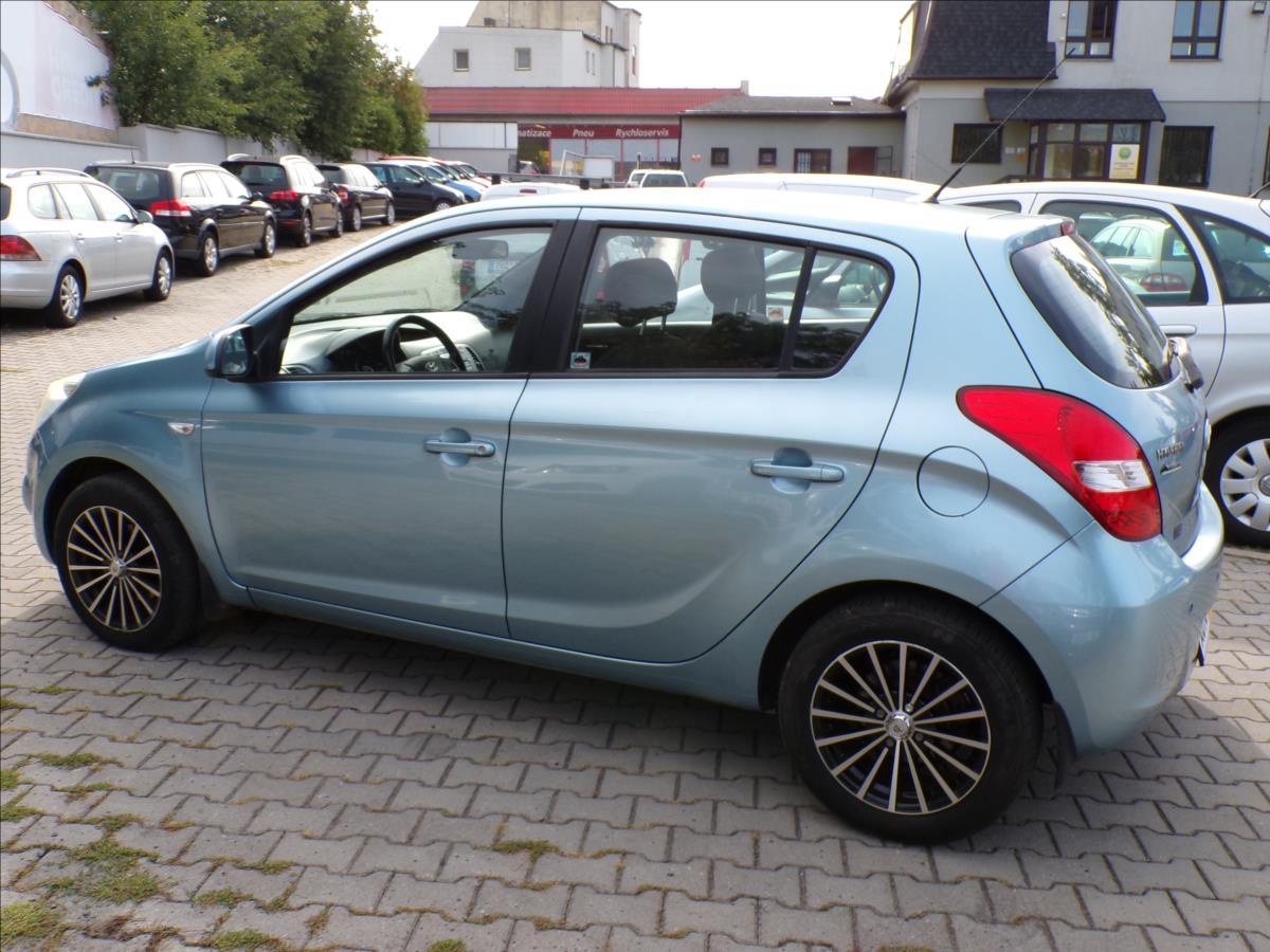 hyundai-i20-1-4-lpg-benzin-klimatizace - 5