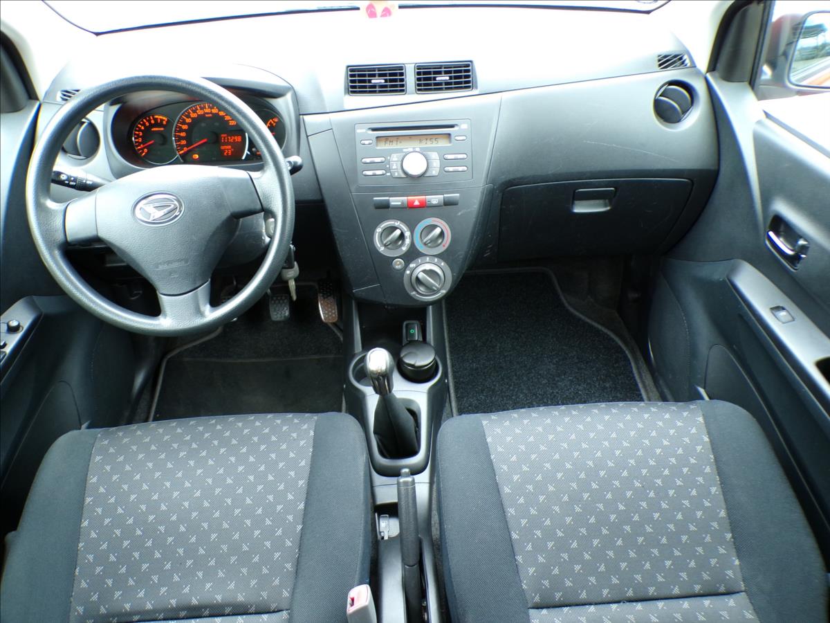 daihatsu-cuore-1-0-i-1-majitel-klimatizace - 6