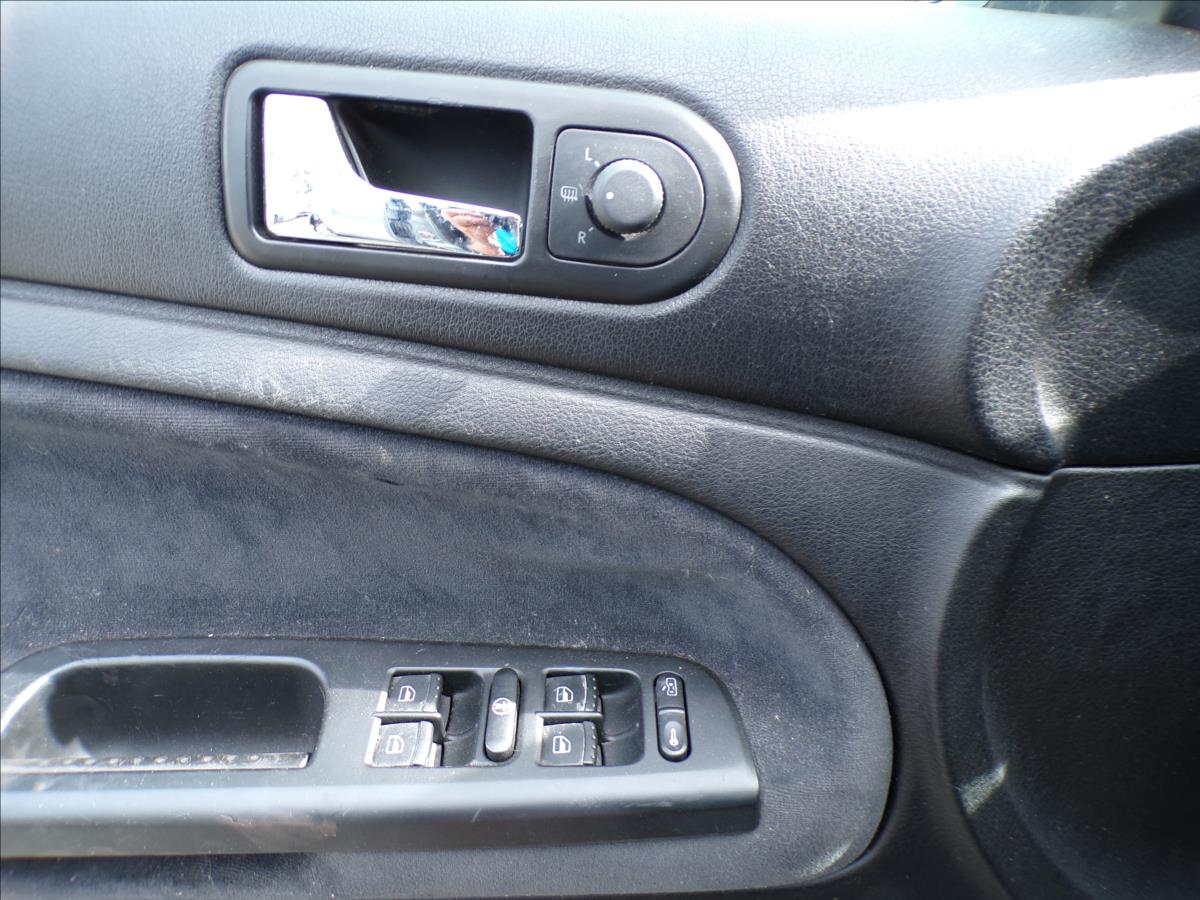 volkswagen-passat-2-0-i-tazne-zarizeni - 9