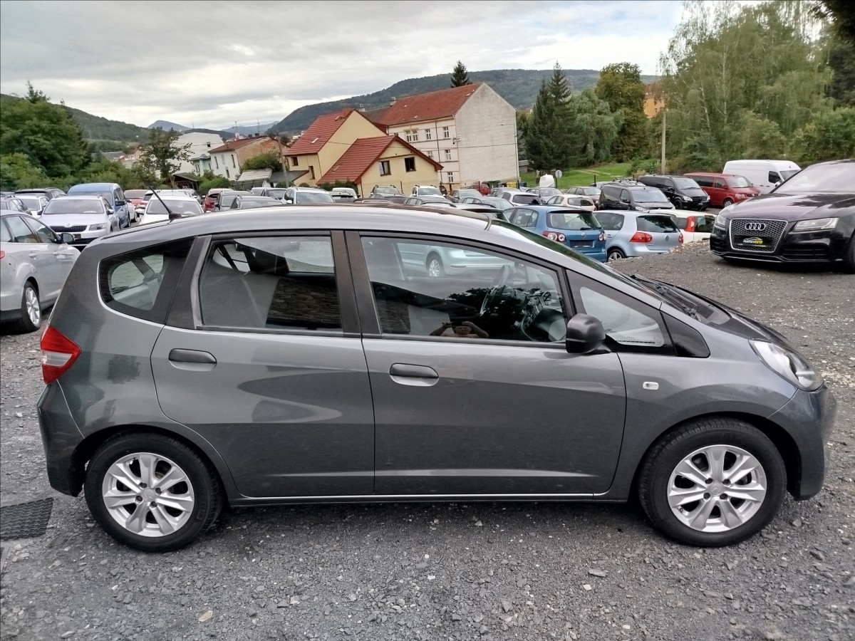 honda-jazz-1-2-i-vtec-66kw-1-majitel - 6