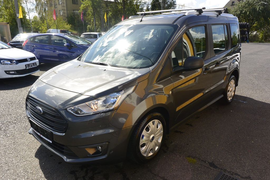 Ford Tourneo Connect 1.5TDCi 88kW LUXUS výbava i st