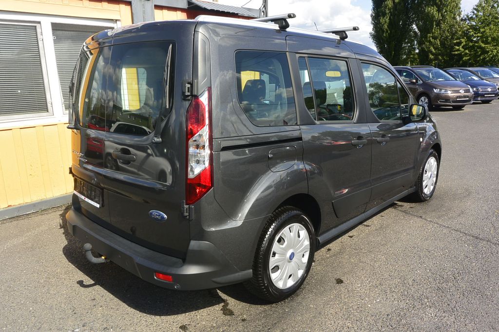 ford-tourneo-connect-1-5tdci-88kw-luxus-vybava-i-st - 4