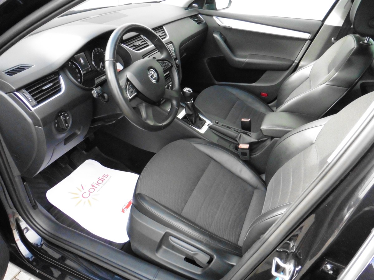 skoda-octavia-2-0-tdi-iii-combi-style - 8
