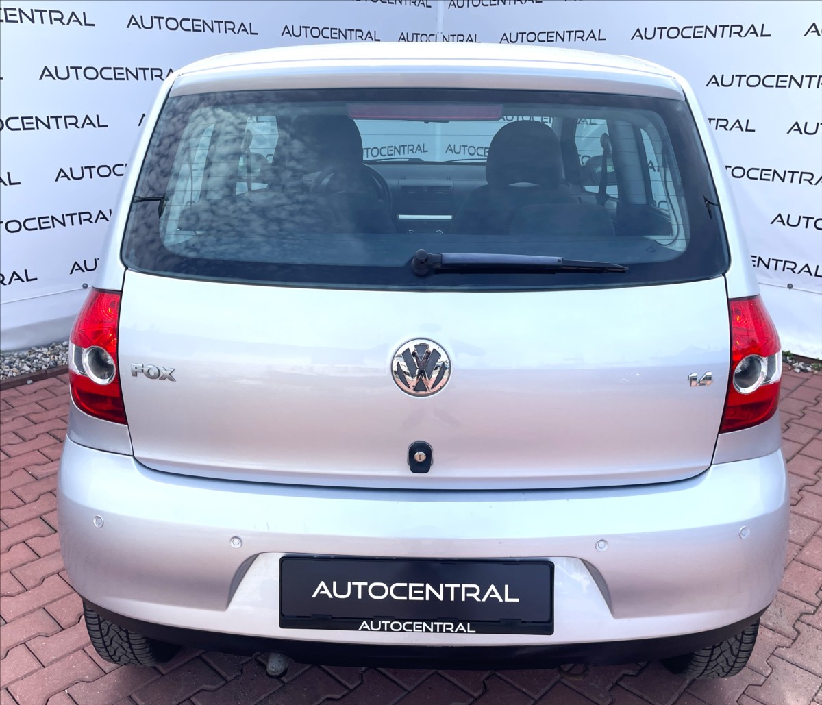 volkswagen-fox-1-4-basis75-55kw-servis - 4