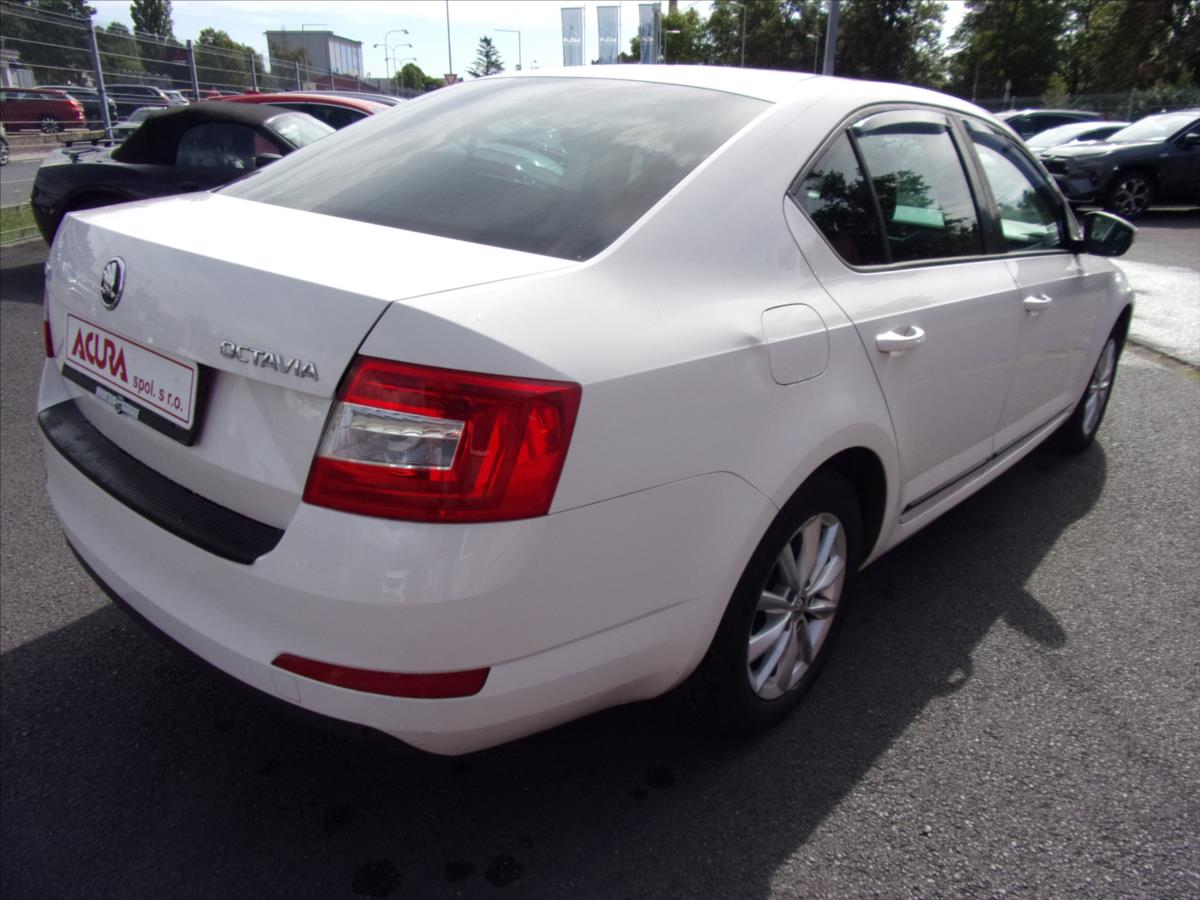 skoda-octavia-1-6-tdi-ambiente-81kw-cr - 3