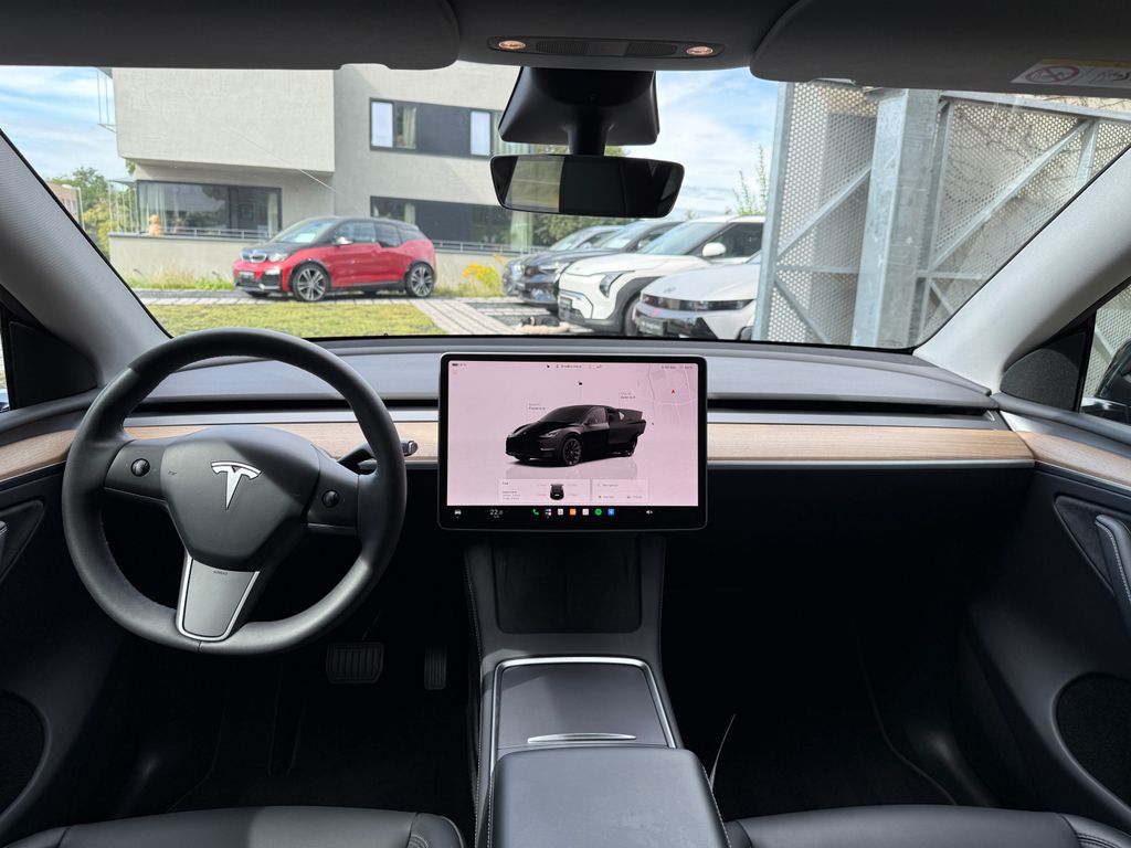 tesla-model-y-long-range-awd-tazne-zaruka - 9