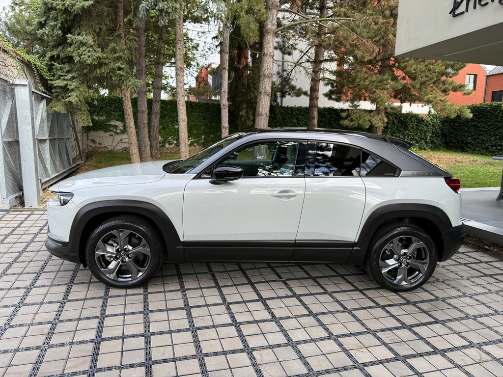 mazda-mx-30-e-skyactive-bose-360-kamera - 2